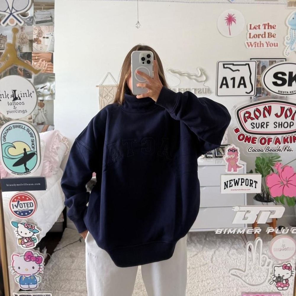 Acta essential‎ mockneck